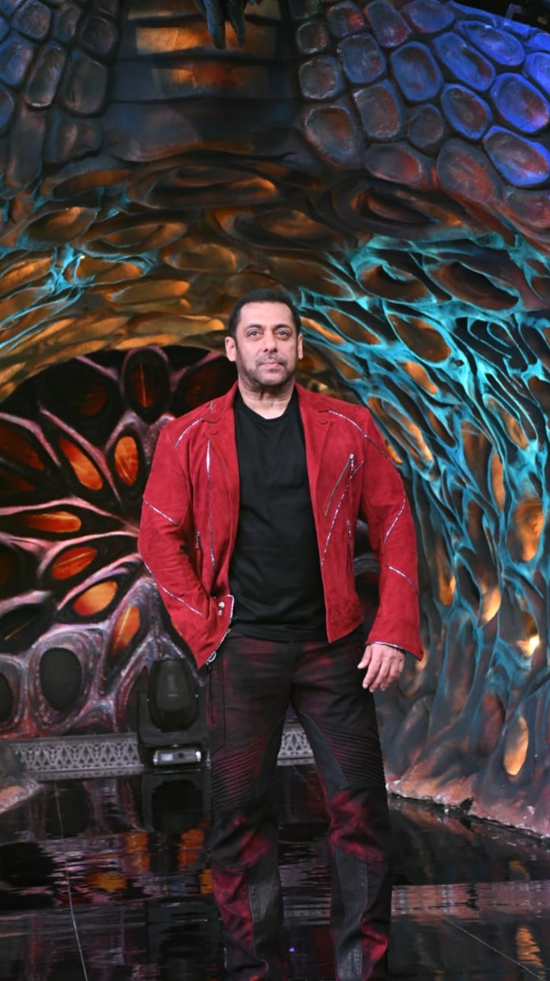 Salman Khan begins shooting for Bigg Boss 17