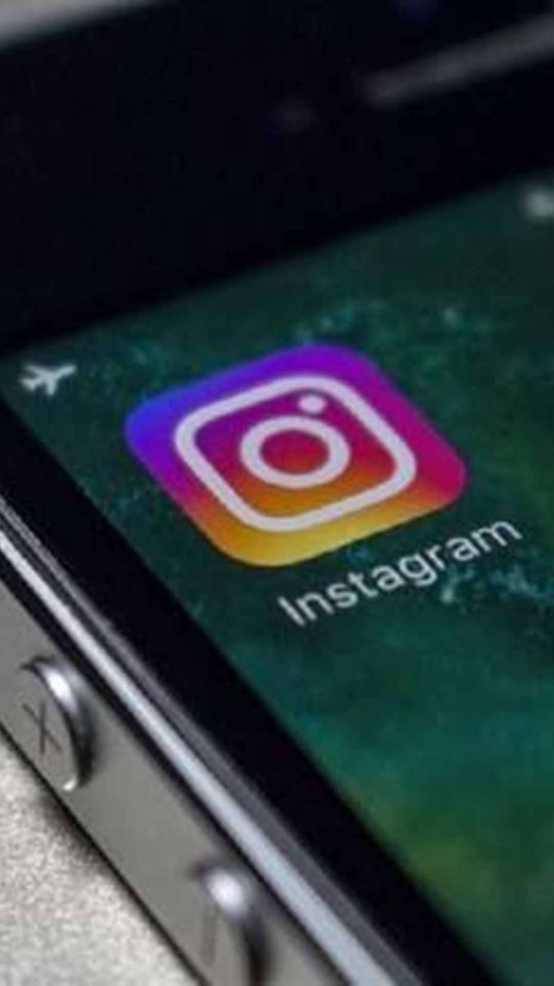 Instagram Tips: How to upload Posts and Reels with 'Close Friends' 
