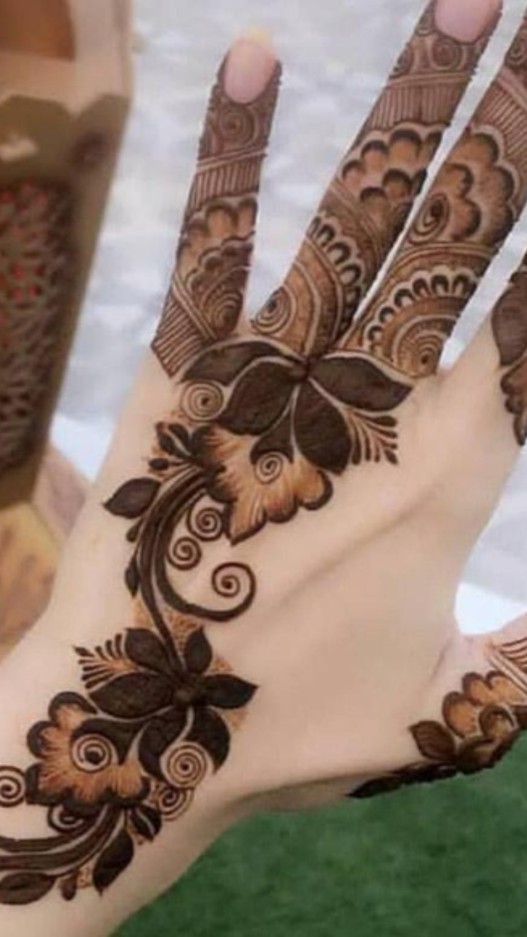 Floral Mehendi DEsign For Diwali - FashionBuzzer.com