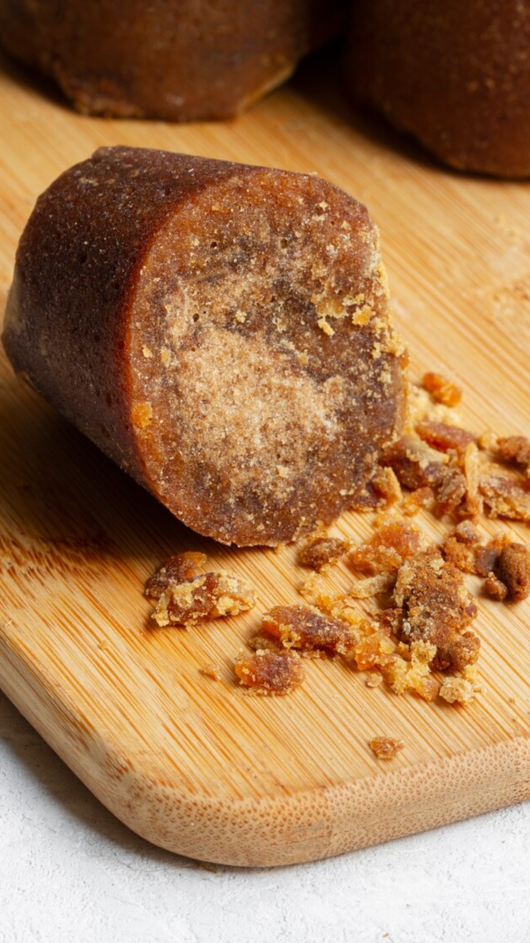 7 anti-pollution properties of Jaggery you must know