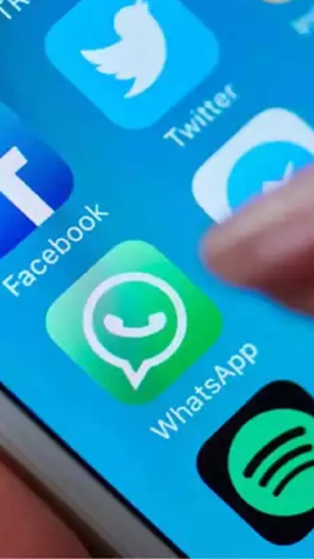 Coming Soon: WhatsApp's Pinned Events feature for all users