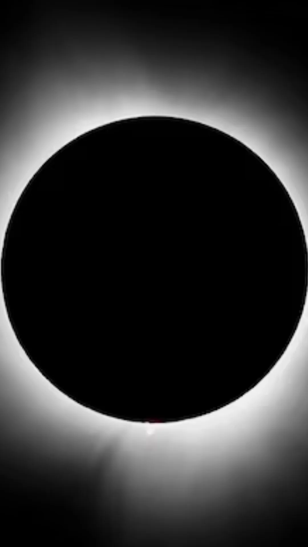 Total solar eclipse wows North America | See Pics