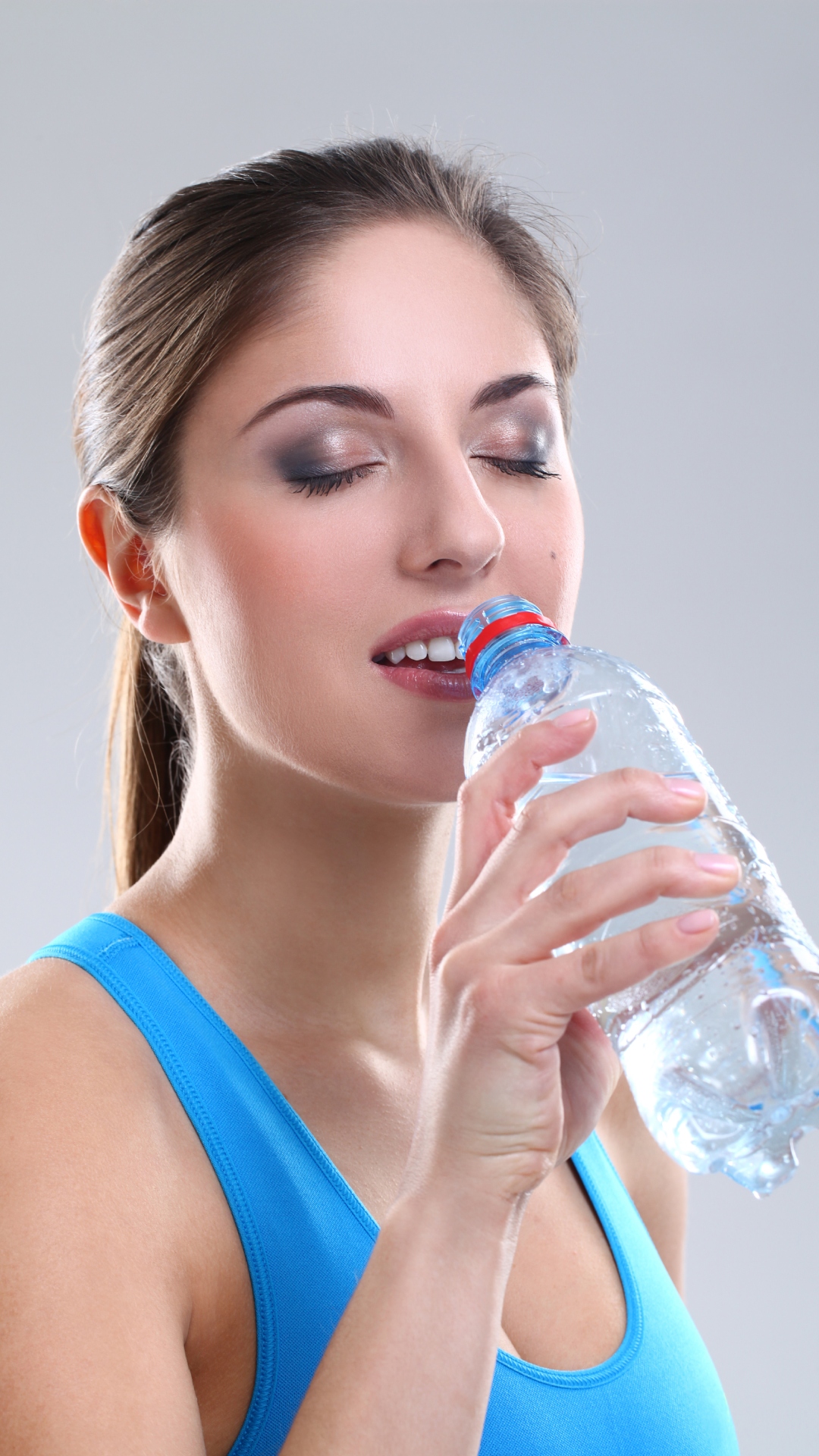 5 reasons to avoid drinking water from plastic bottles