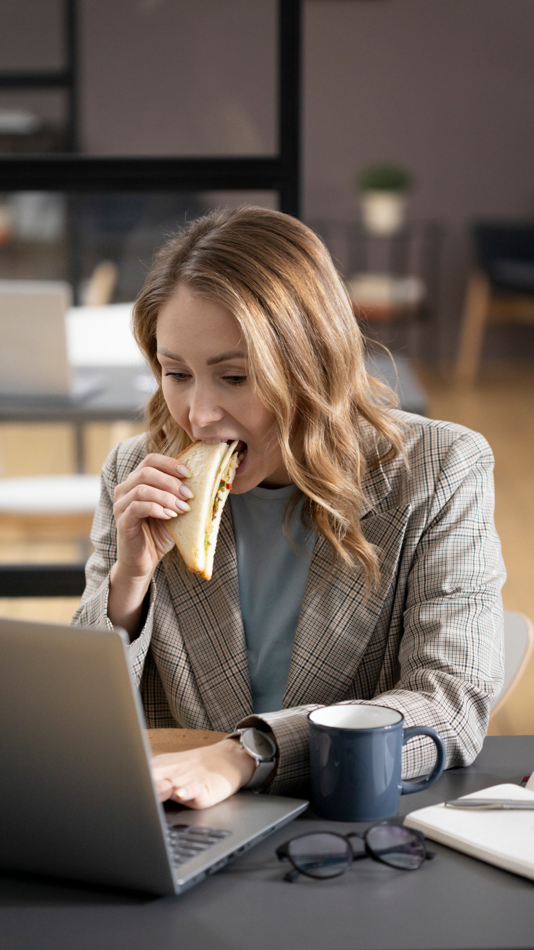 Got a desk job? Try these healthy snacks to keep you energised