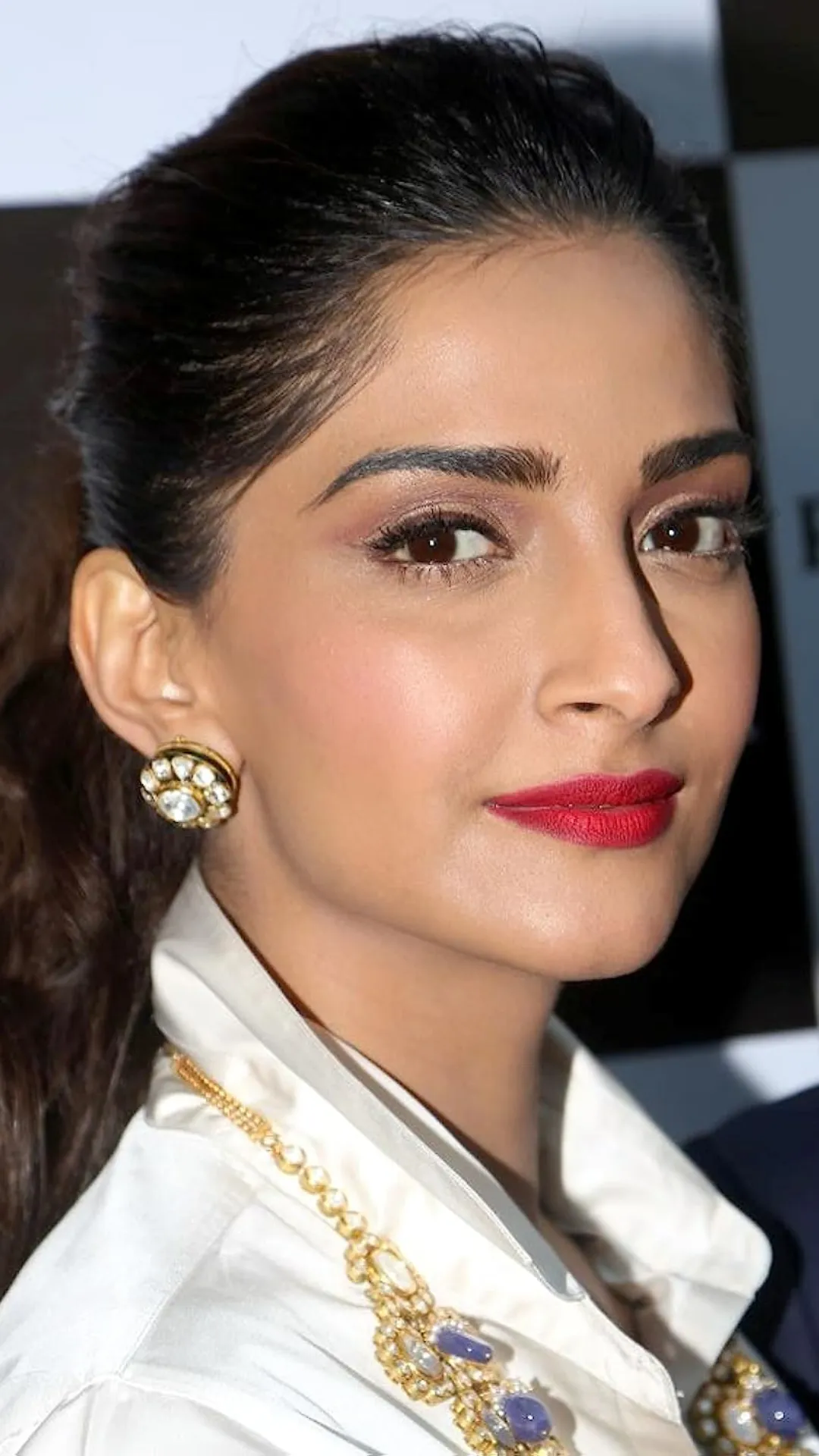 5 Stellar fashion looks of Sonam Kapoor | Birthday Special