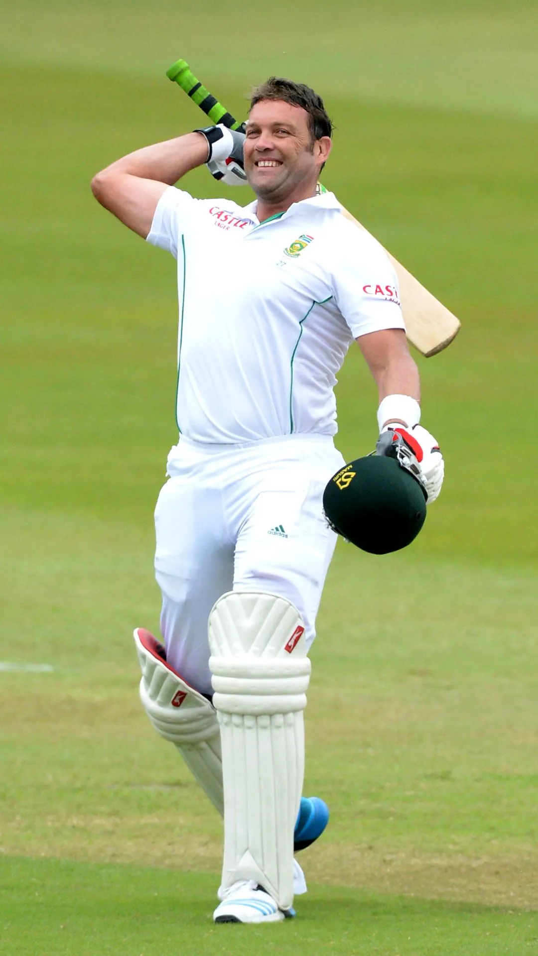 4. Jacques Kallis needed 271 innings to record 12000 international runs at home