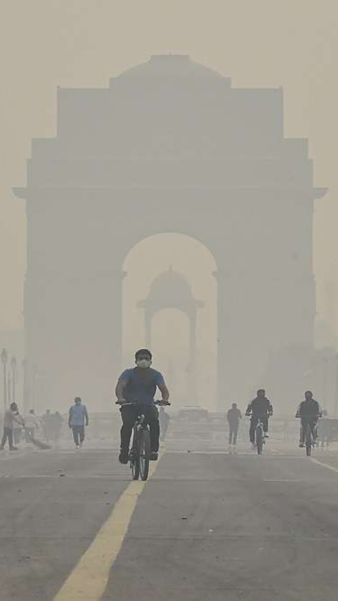 Delhi AQI touches 500: 5 natural ways to protect yourself from air pollution