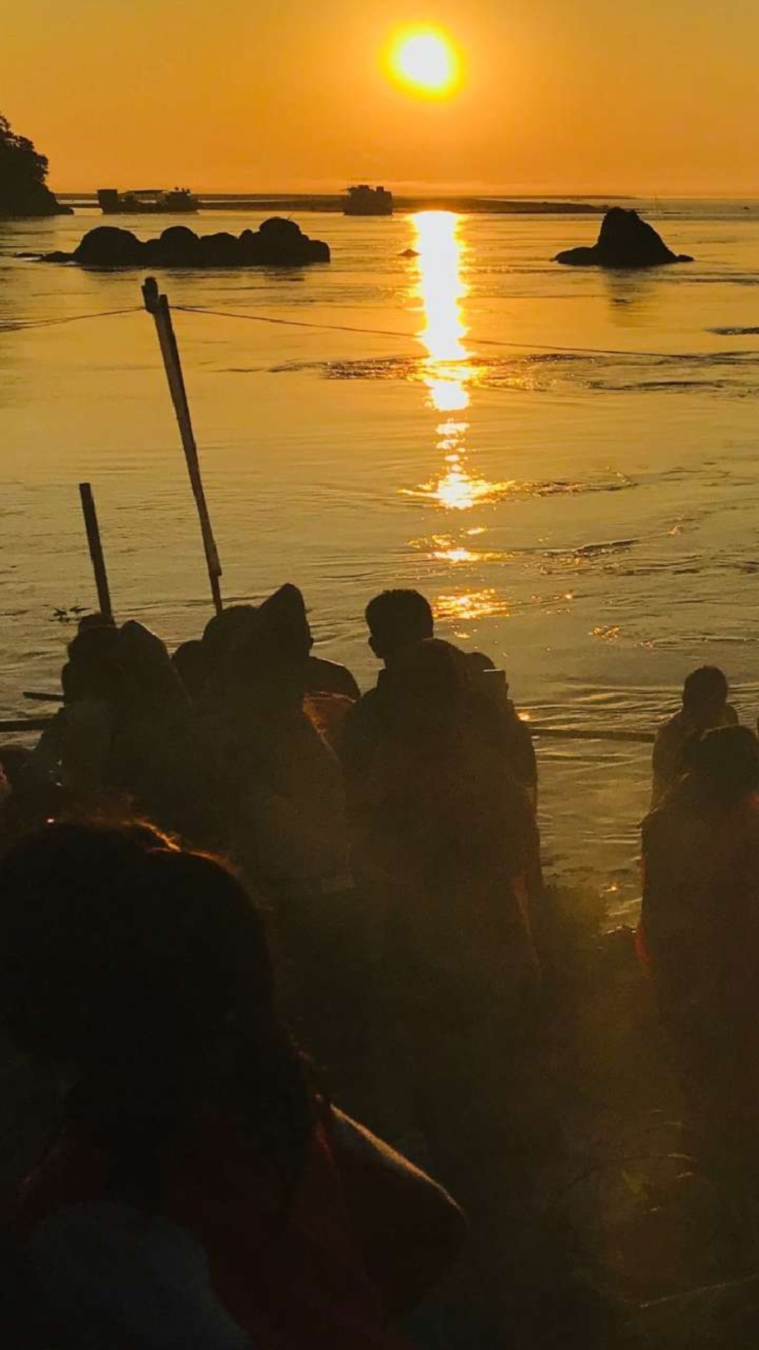 Chhath Puja 2024: Devotees offer Usha Arghya to rising sun across India | See Pics