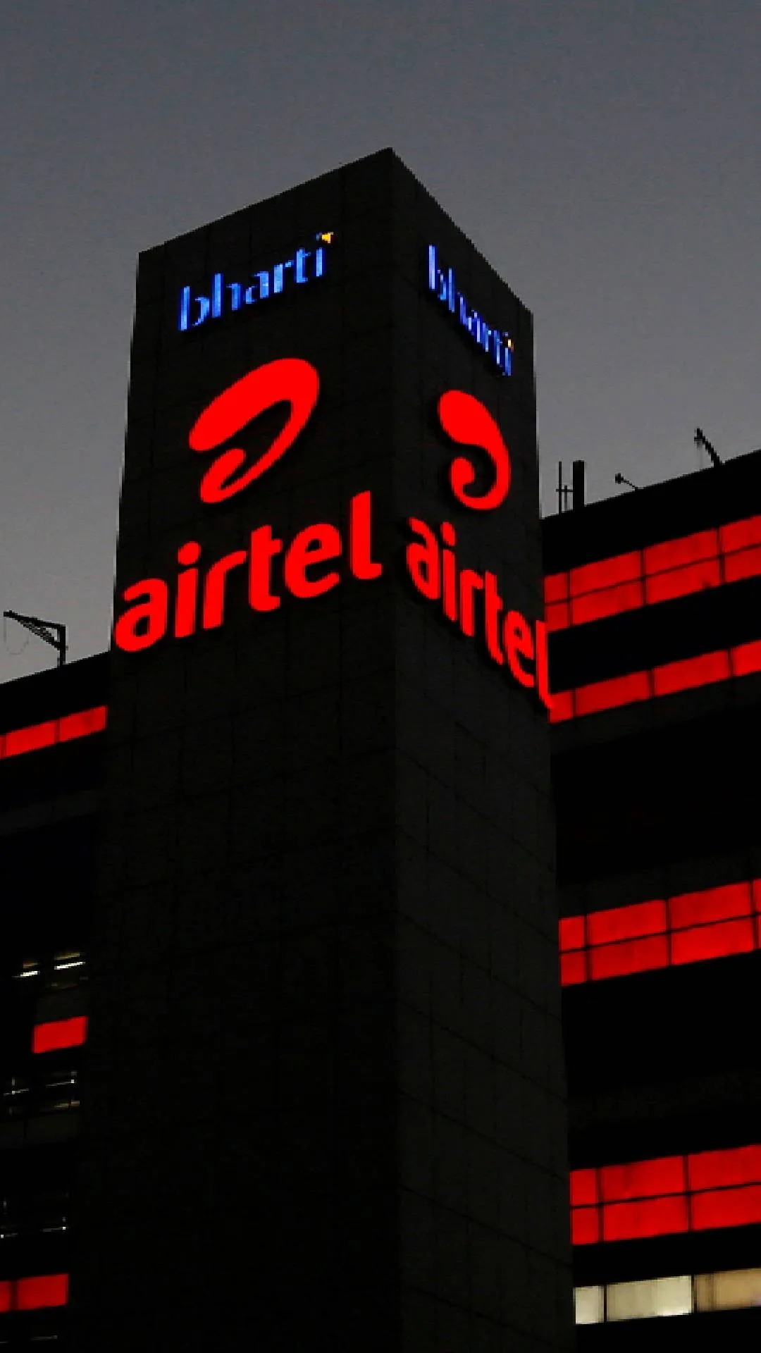 Airtel deals blow to Jio, launches affordable plan with Hotstar subscription  