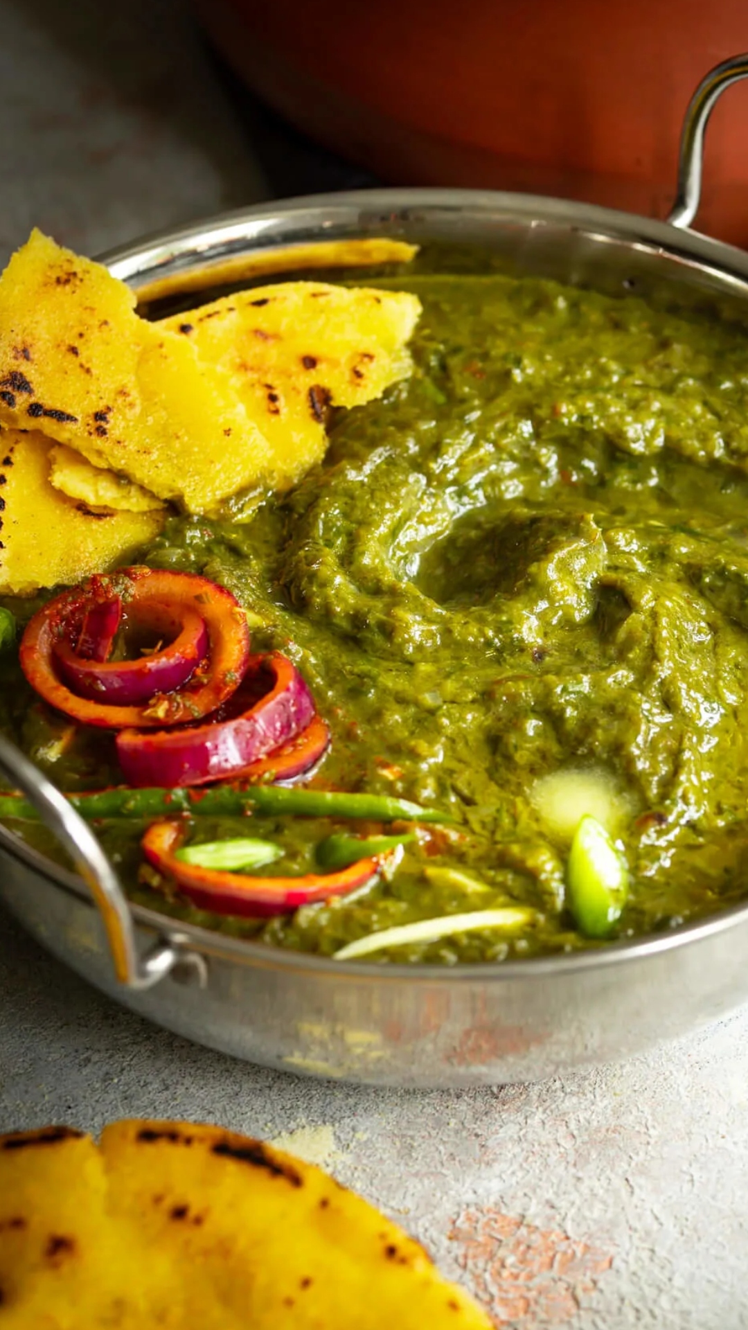 5 easy steps to make Sarson Ka Saag at home