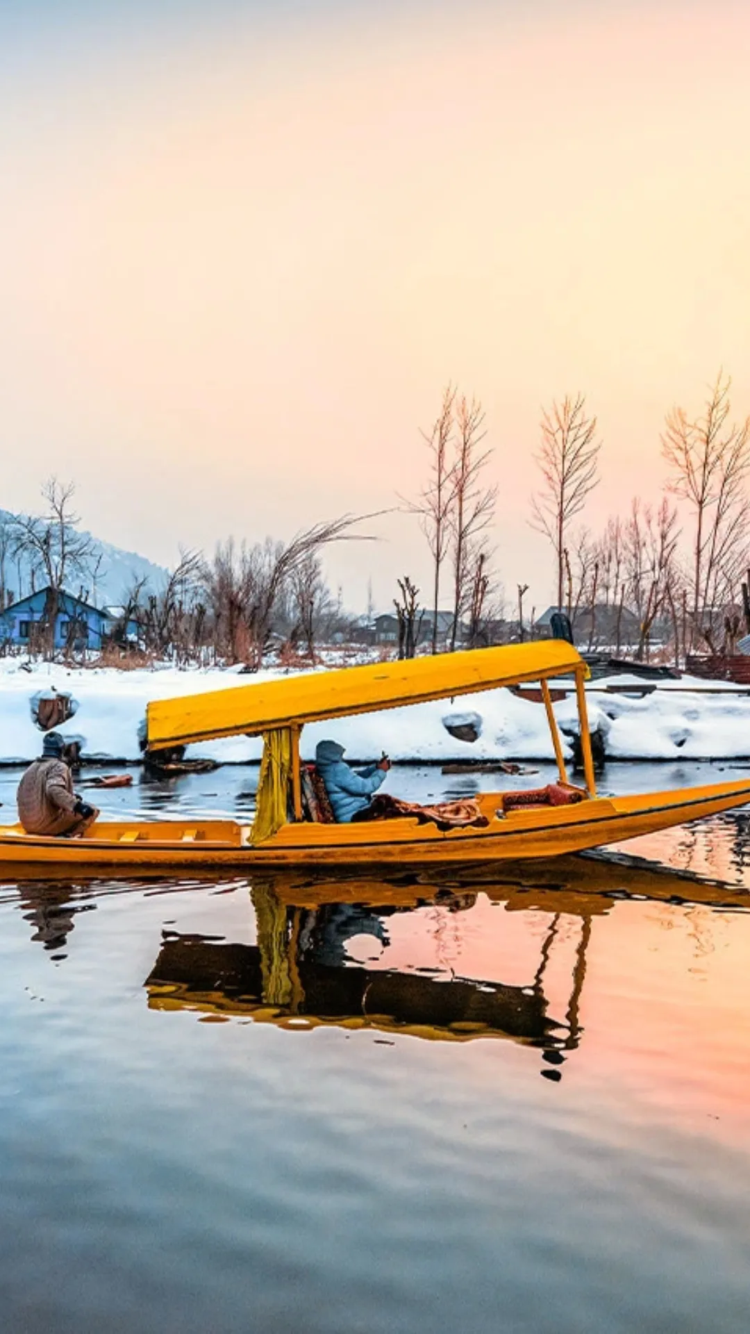 5 travel essentials you must carry for Kashmir trip