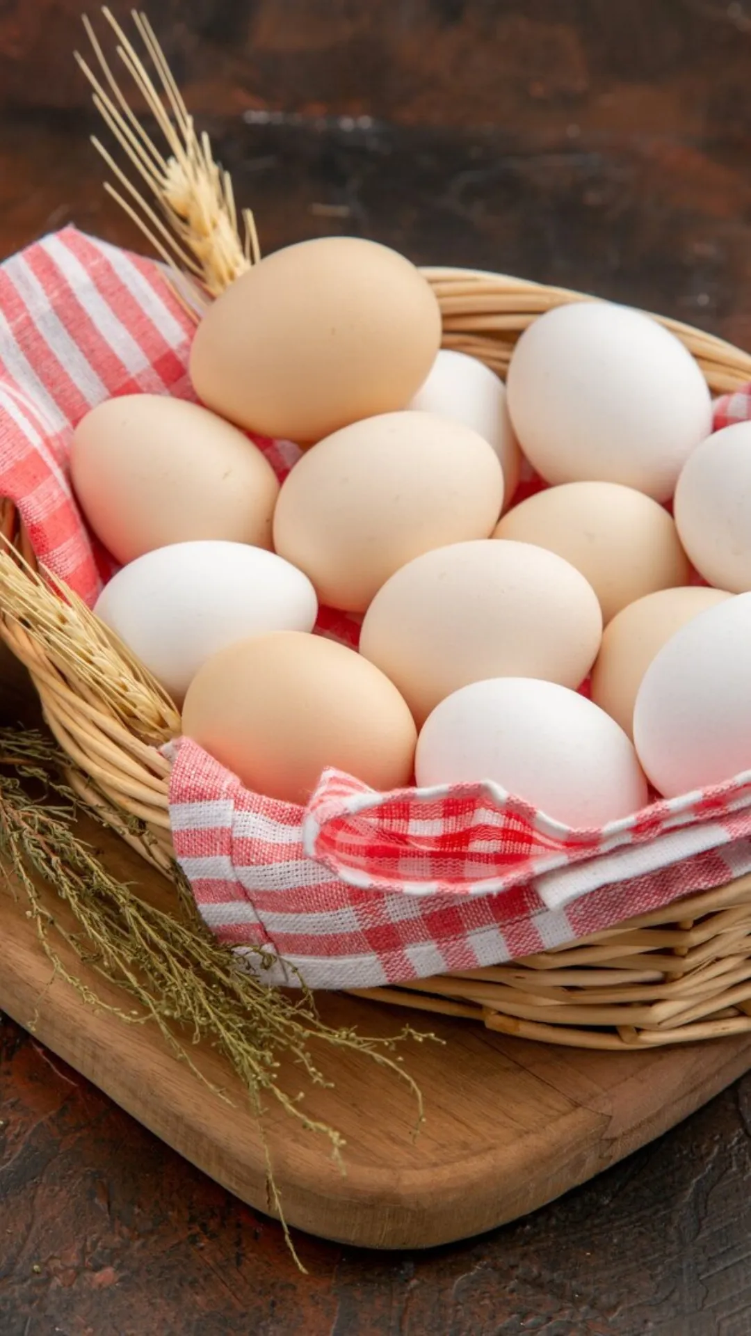 5 side effects of eating too much eggs 