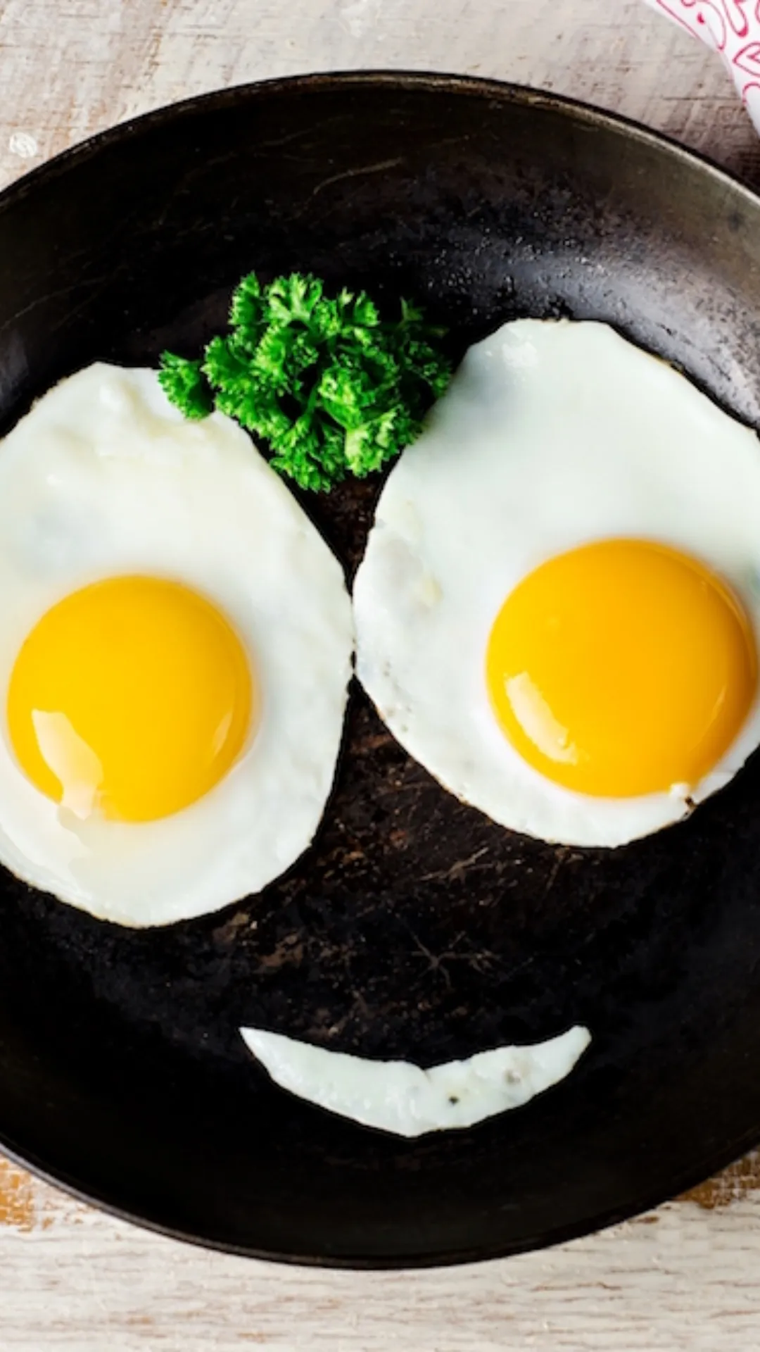 Egg Yolk vs Egg White: Which is better for hair growth?