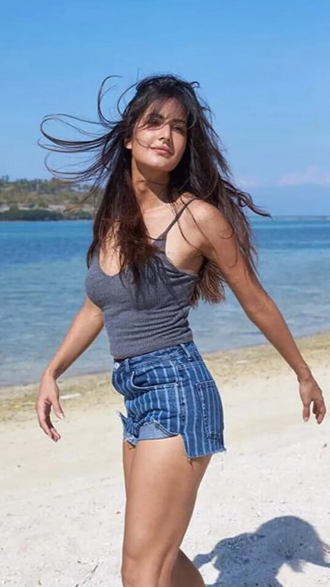 Beach fashion inspo from Bollywood actresses