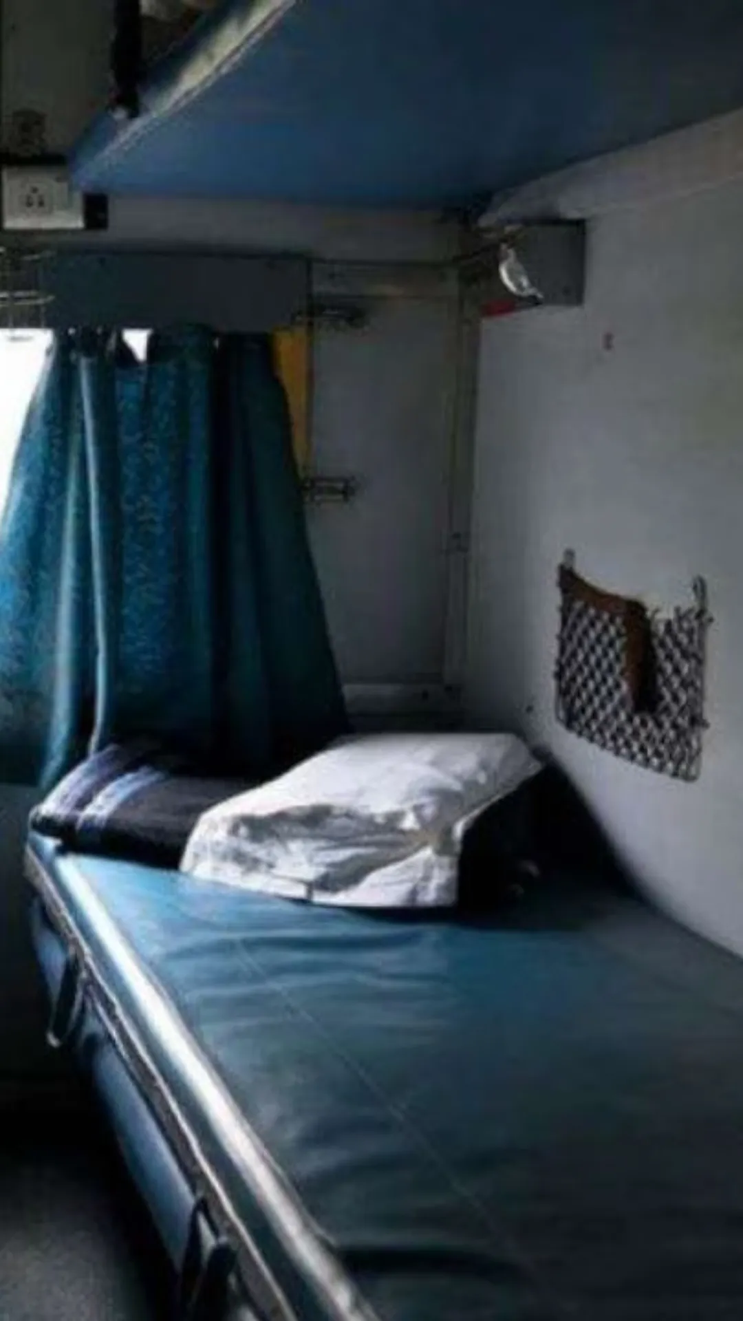 Stealing bedsheets or pillows from trains? Know punishment you may face