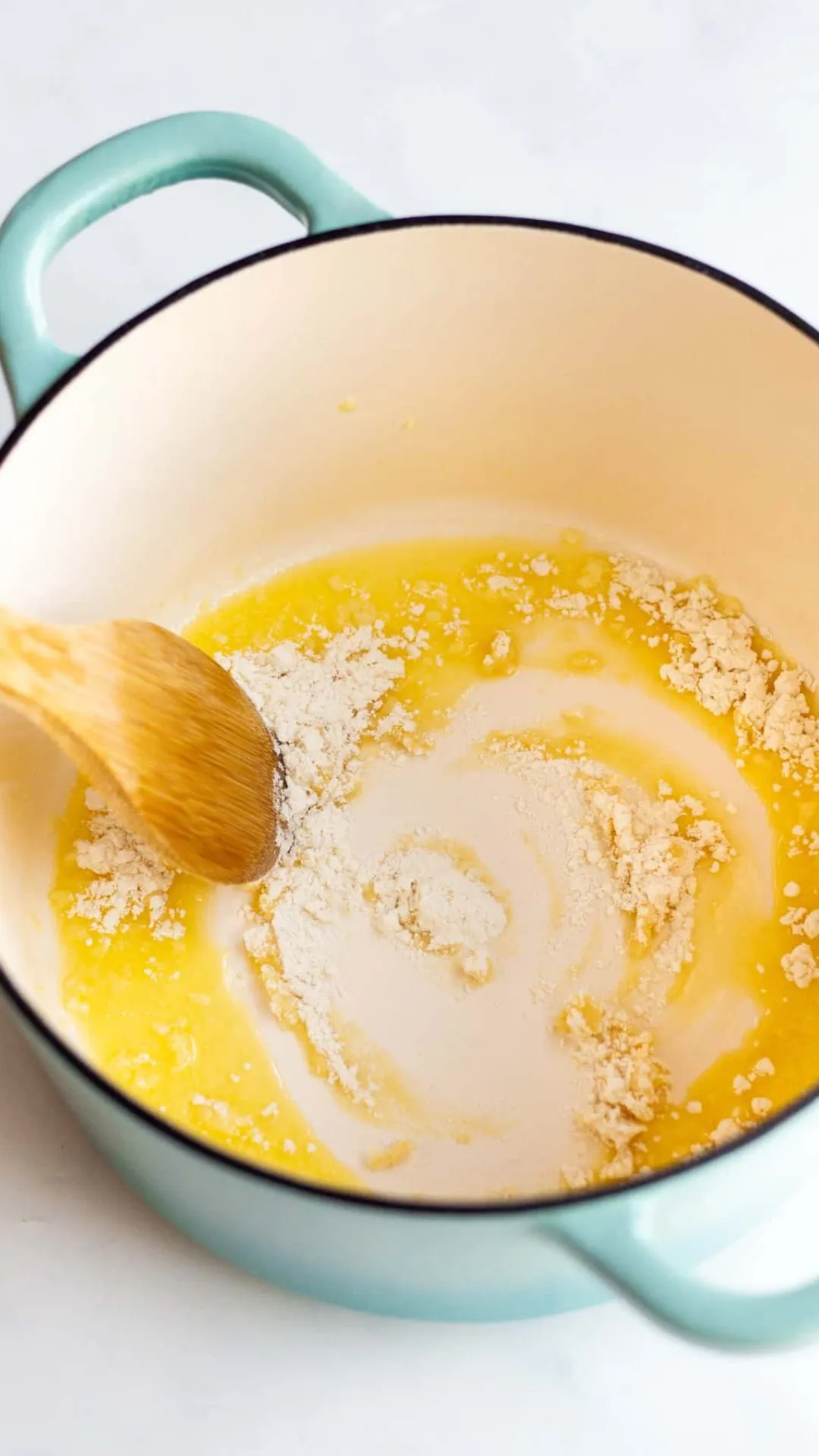 Prepare the Base: In a pan, heat 1 tablespoon of olive oil or butter. Add finely chopped garlic and saute until fragrant.