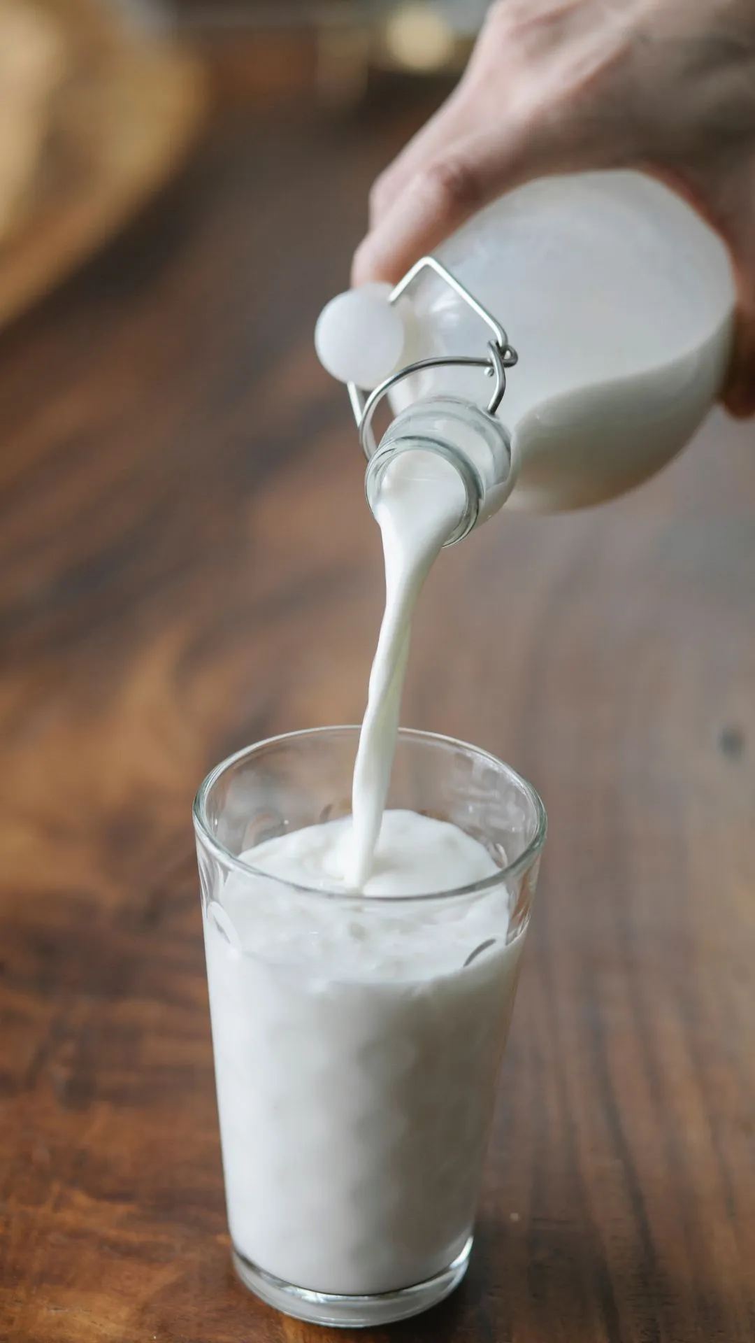 A2 milk vs Regular milk: Which one is better?