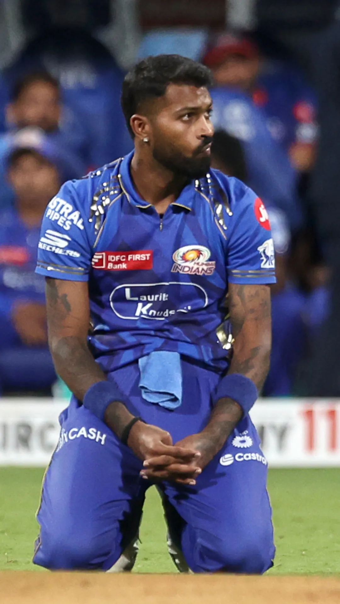 How can Mumbai Indians qualify for IPL 2025 playoffs?