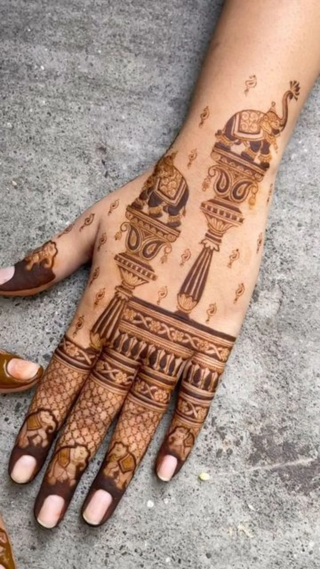 Teej mehendi designs you can try