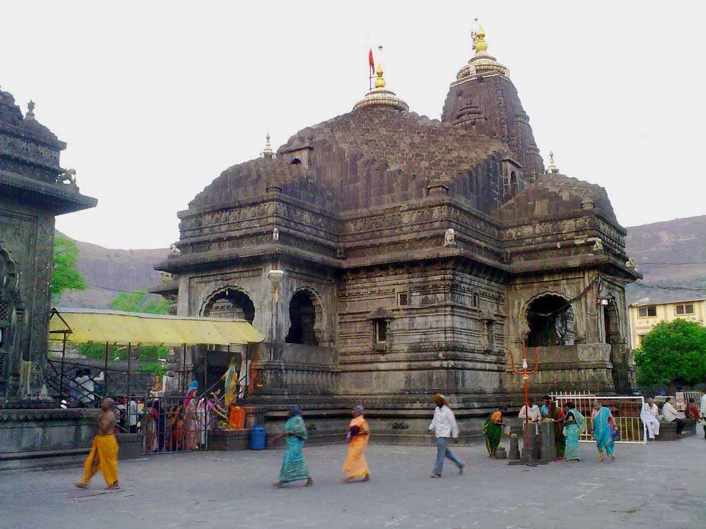 तरयबकशवर मदर महरषटर क बर म जनकर  Information About  Trimbakeshwar Temple In Hindi  HolidayriderCom