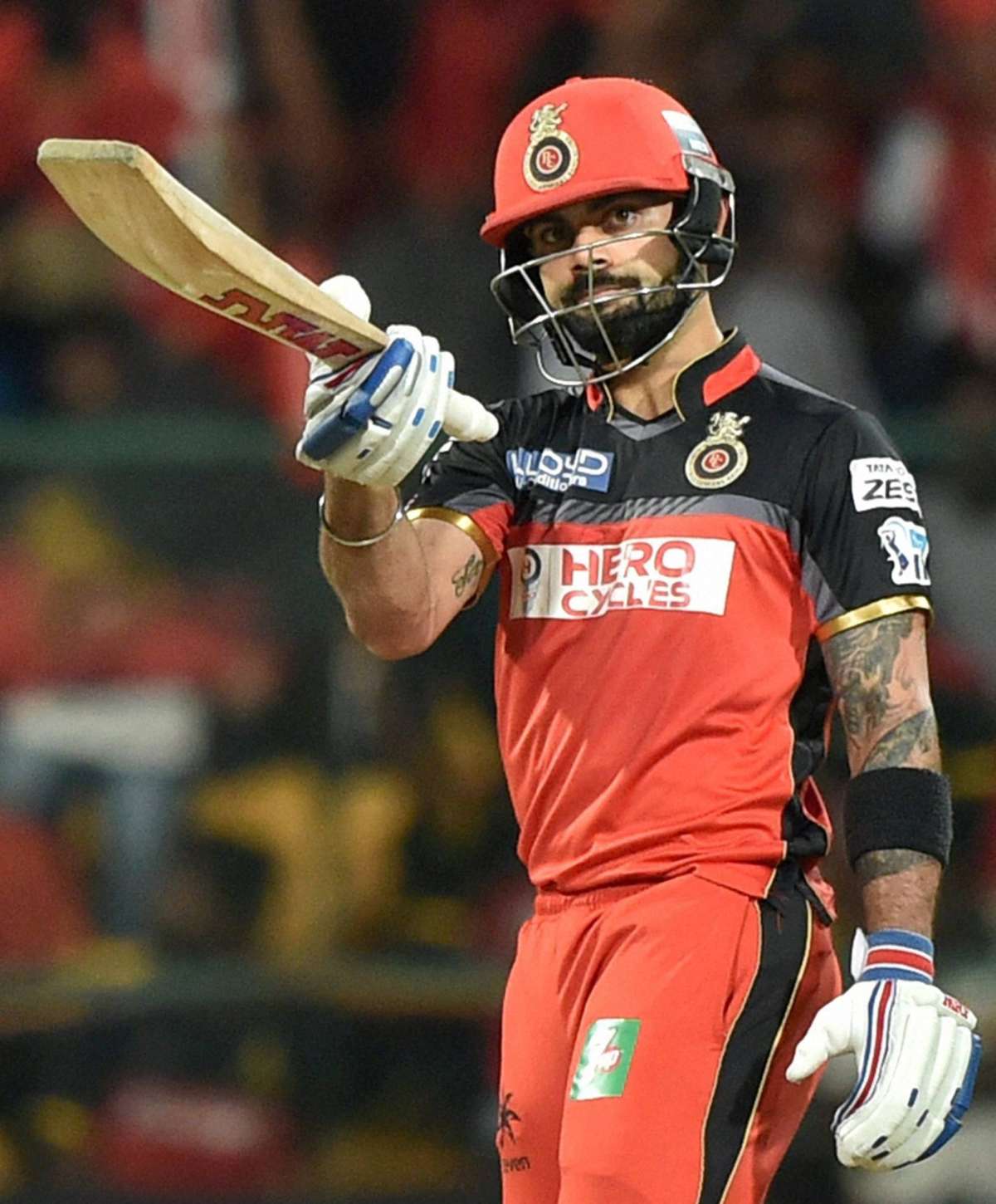 Whoa! Injured Virat Kohli smashes his fourth century in IPL 9 – India TV