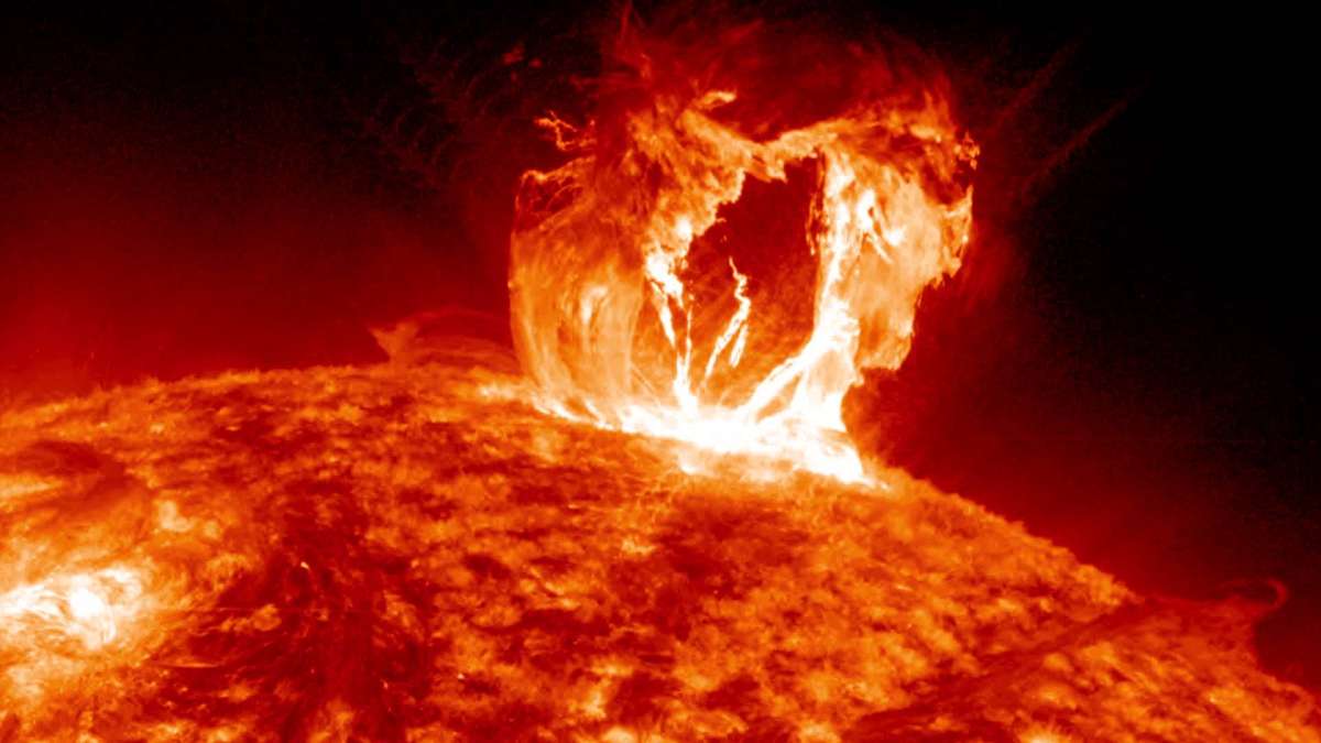 Watch Close video of Sun’s explosion as it emits biggest solar India TV