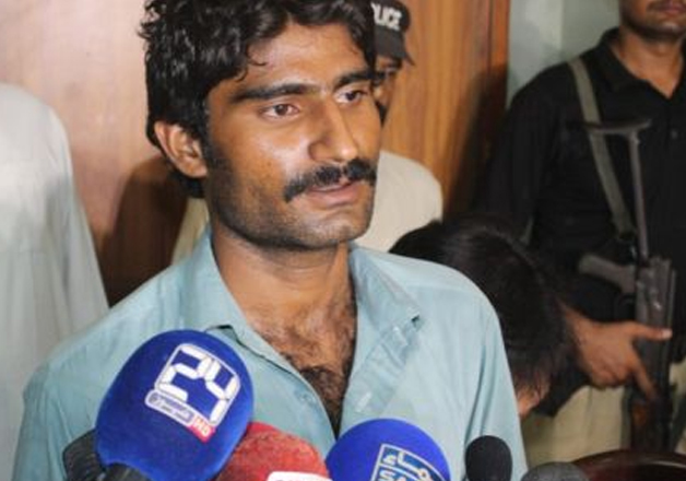 Model Qandeel Baloch’s father wants ‘killer’ son to be shot on | World ...