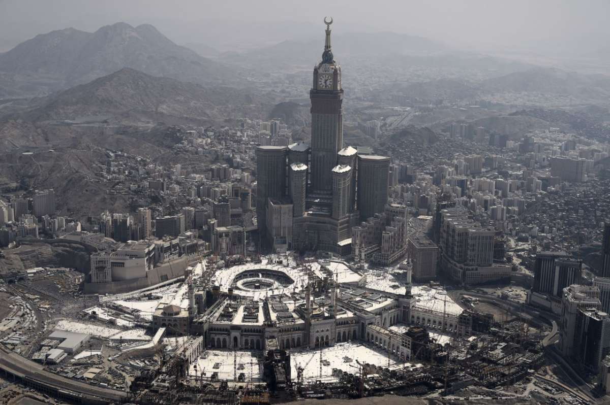 Yemeni Rebels Fired Ballistic Missile Towards Holy City Mecca: Saudi ...