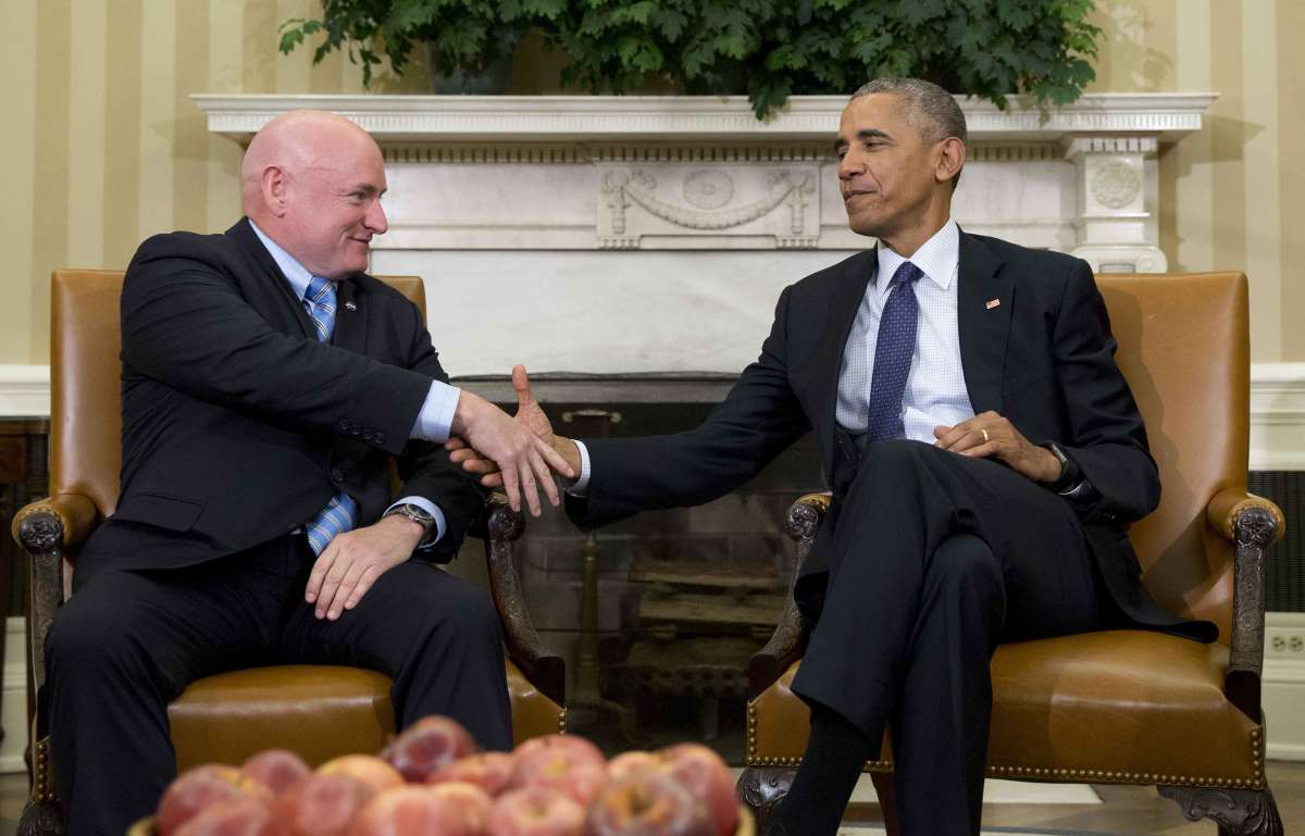 Astronaut Scott Kelly with US president Obama