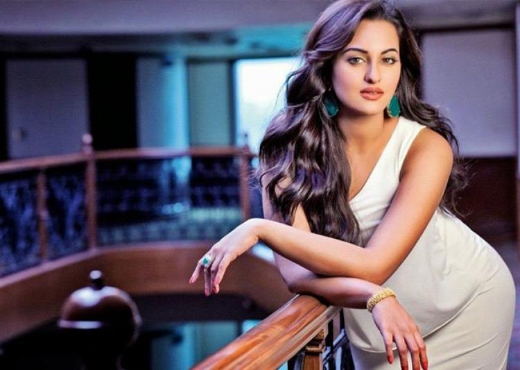 Sonakshi Sinha Feels Content About Her Journey In B-town – India TV