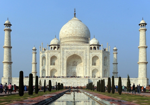 Taj Mahal turning yellow: NGT slaps fine on UP government | India News ...