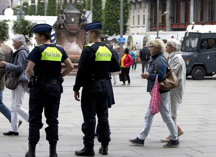 High-Quality Antwerp Man Kidnapped And Driven To Motorway Service Area In Luxembourg Background Nature High-Quality Antwerp Man Kidnapped And Driven To Motorway Service Area In Luxembourg Background Nature