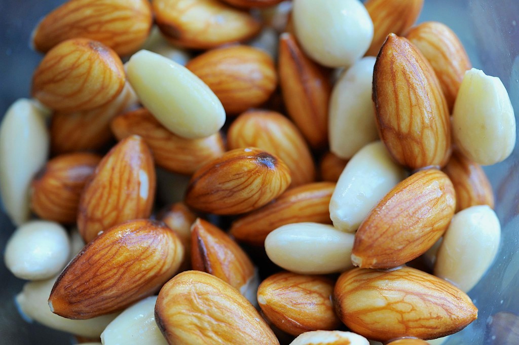 This is what happens when you eat 4 soaked almonds every morning