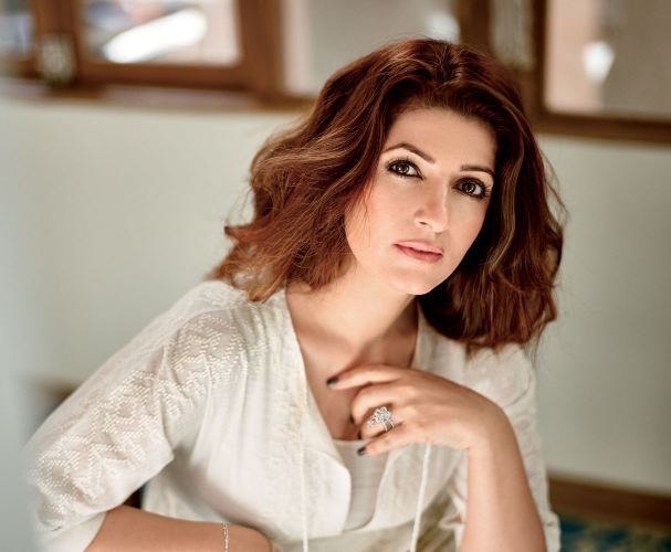 Twinkle Khanna  A new haircut but my hair ritual stays the same  MythicOil for the ultimate shine softness and hair goodness  LorealProfIndia FeelLikeRoyalty  Facebook