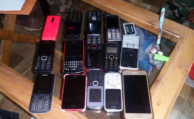 Police seize mobiles used to be in touch with Pak numbers