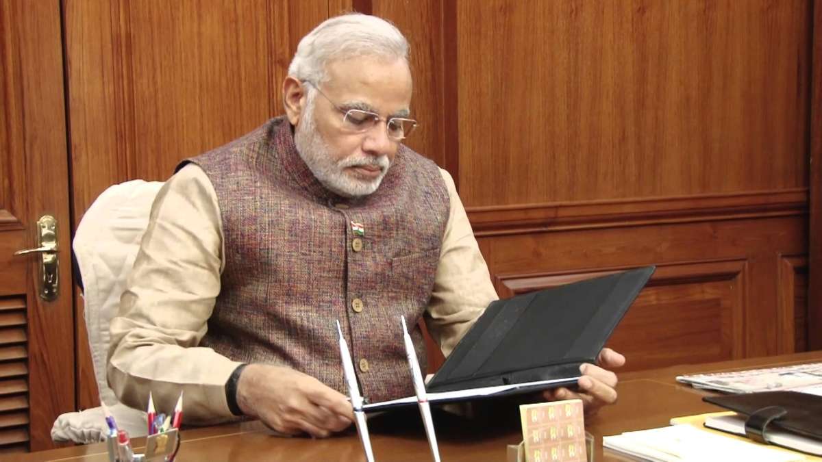 PM Modi banned mobile phones in meetings with bureaucrats