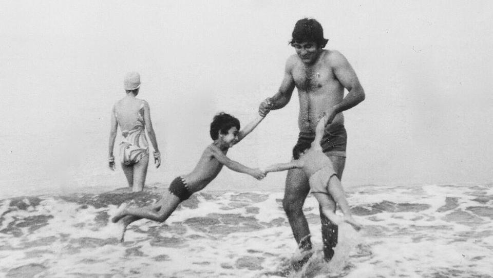 vinod khanna son naked vinod khanna son naked