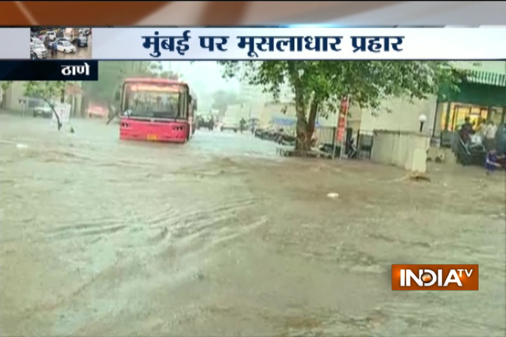 Heavy waterlogging in Mumbai after heavy rain, schools to remain shut tomorrow