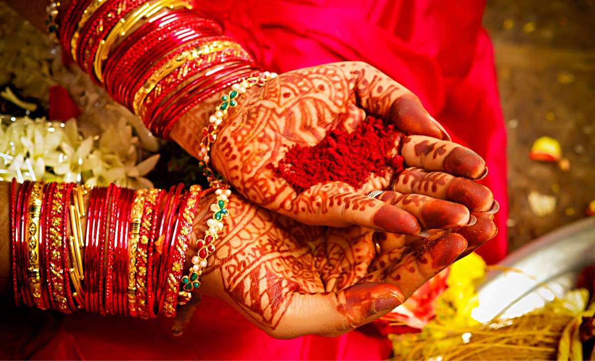 sindoor, vermillion, red colour powder, lead tetraoxide, married women indi...