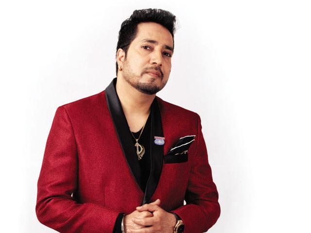 Mika Singh Urges Fans To Celebrate Independence Day Of India And ‘apna Pakistan Twitter Fumes