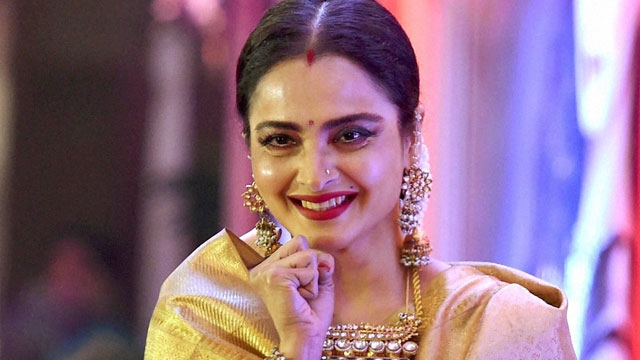 Rekha Heroin Ka Sex - Rekha birthday special: Unknown facts and rare images, see pics | Bollywood  News â€“ India TV