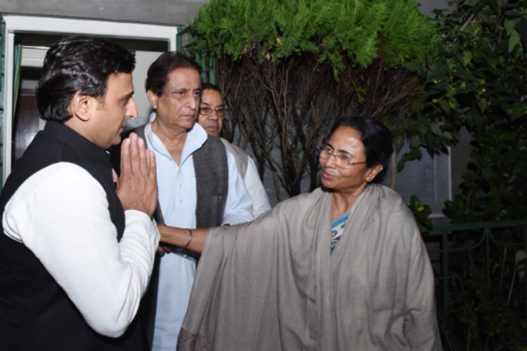 Samajwadi-BJP Showdown: Akhilesh Meets Mamata, Sparks Speculation