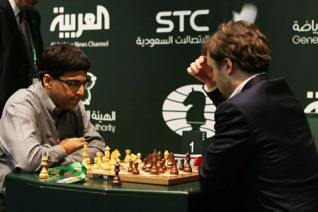 chess24 - Vishy Anand starts the blitz in Warsaw with a