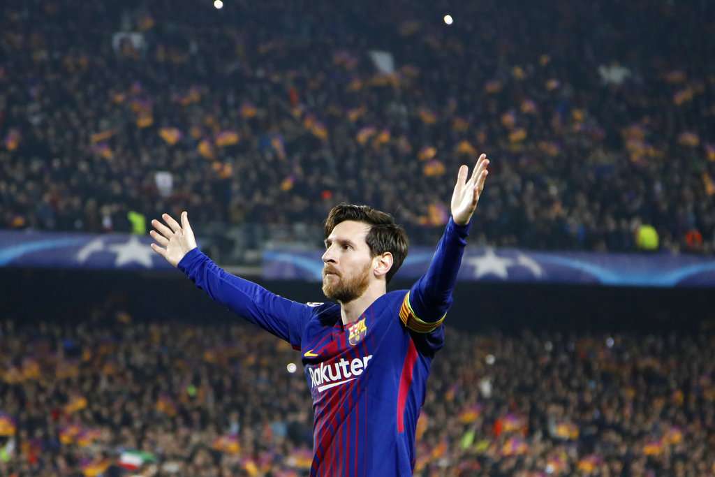 Ucl Fc Barcelona Knock Out Chelsea 3 0 To Enter Quarters Messi Joins Century Club Soccer News India Tv