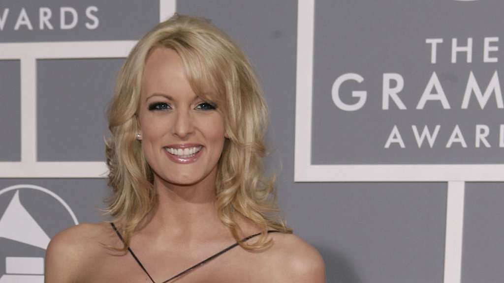 Adult film star Stormy Daniels says she was threatened to keep silent on  Trump encounter | World News â€“ India TV
