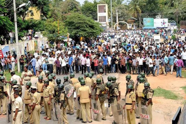 Andhra Pradesh Bandh: Shutdown Over Special Status Hits Normal Life ...