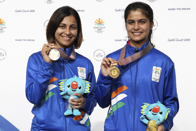 Commonwealth Games 2018 Manu Bhaker Wins Gold Heena Sidhu Claims Silver In Women S 10m Air Pistol Other News India Tv