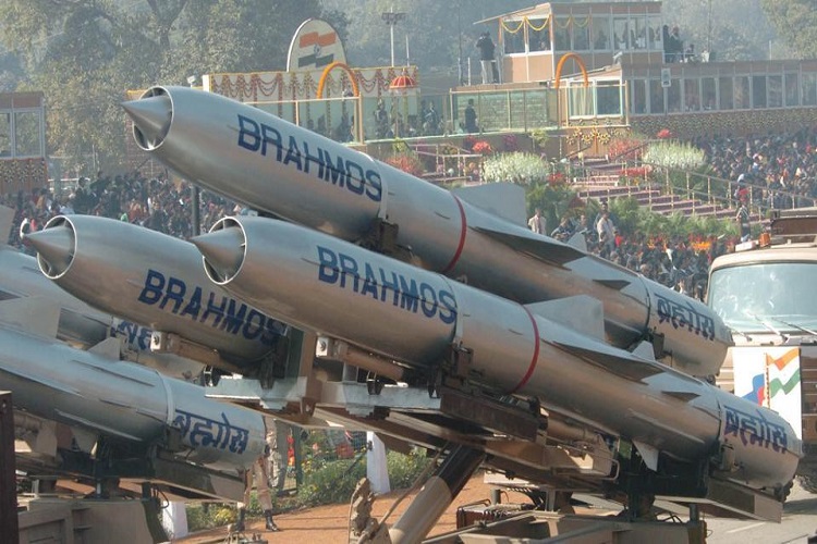 India Successfully Test Fires BrahMos Supersonic Cruise Missile From ...