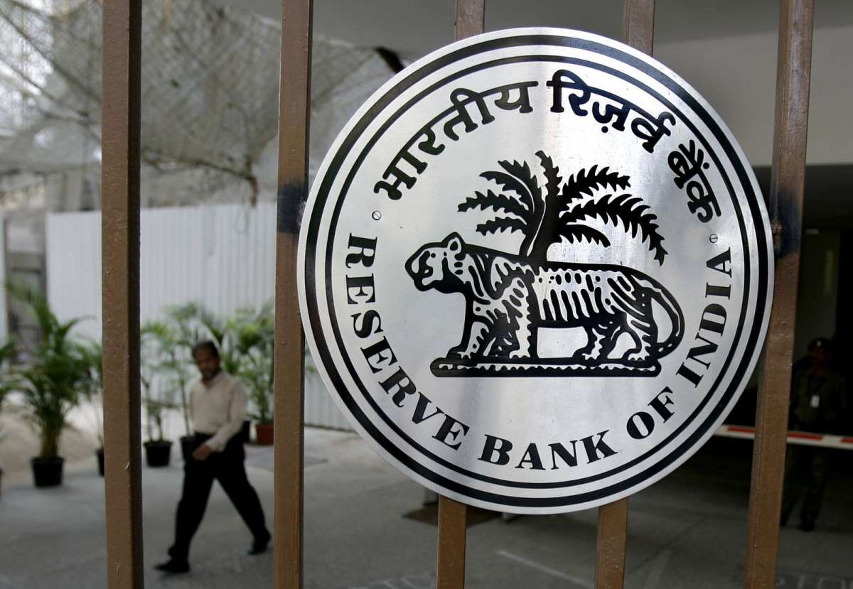 RBI to allow small finance banks to extend pre-sanctioned credit lines through UPI, check details