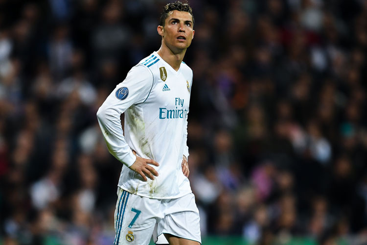 Zinedine Zidane plays down Cristiano Ronaldo injury in Barcelona game ...